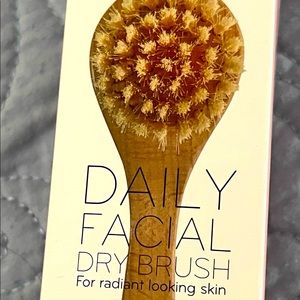 Daily Concepts Daily Facial Dry Brush